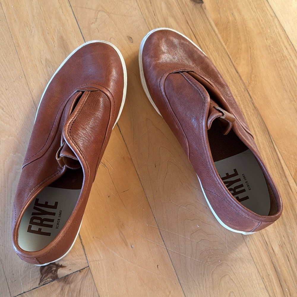 Frye leather slide shoes